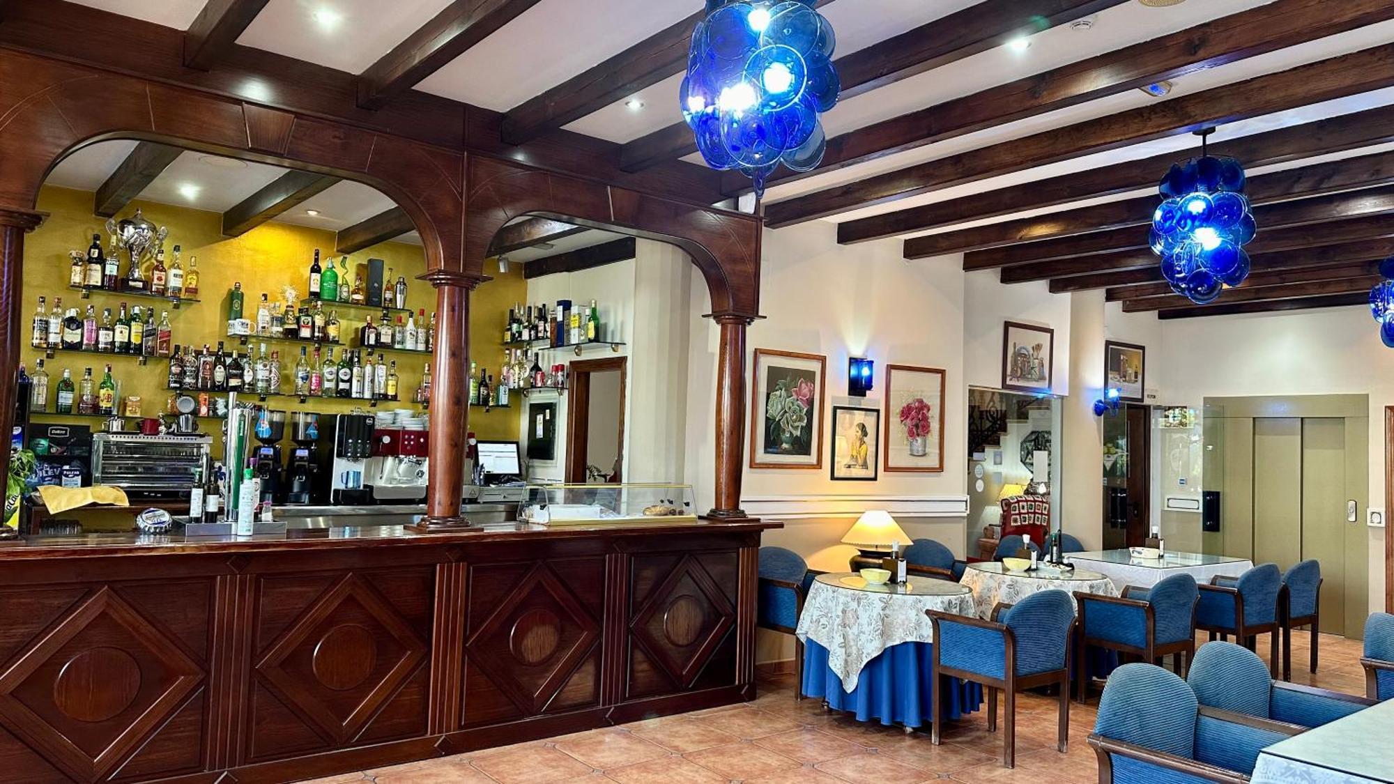 Hotel El Curro Burunchel Exterior photo